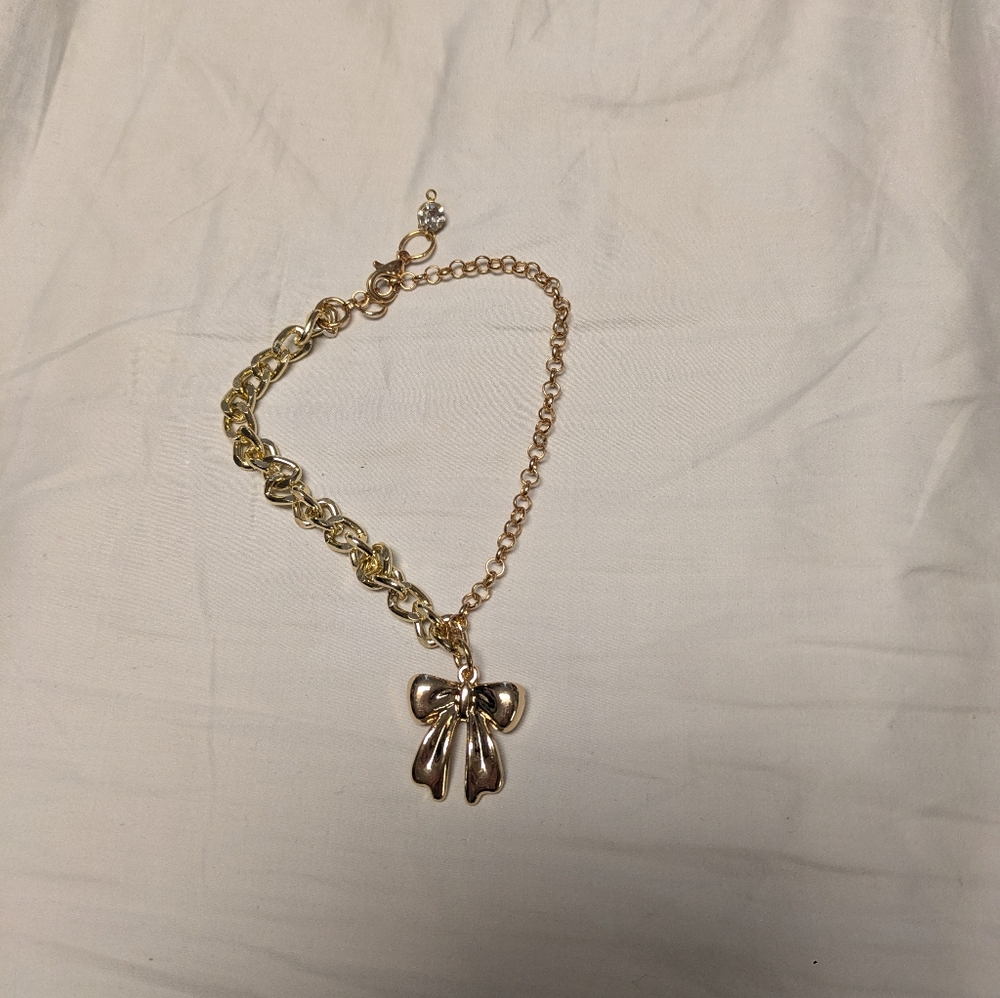 Gold Tone Charm Bracelet Bow Cute Girly